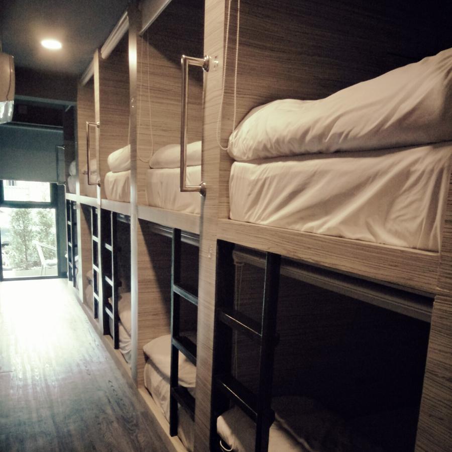 Badu Sukhumvit Dormitory Bangkok Extérieur photo