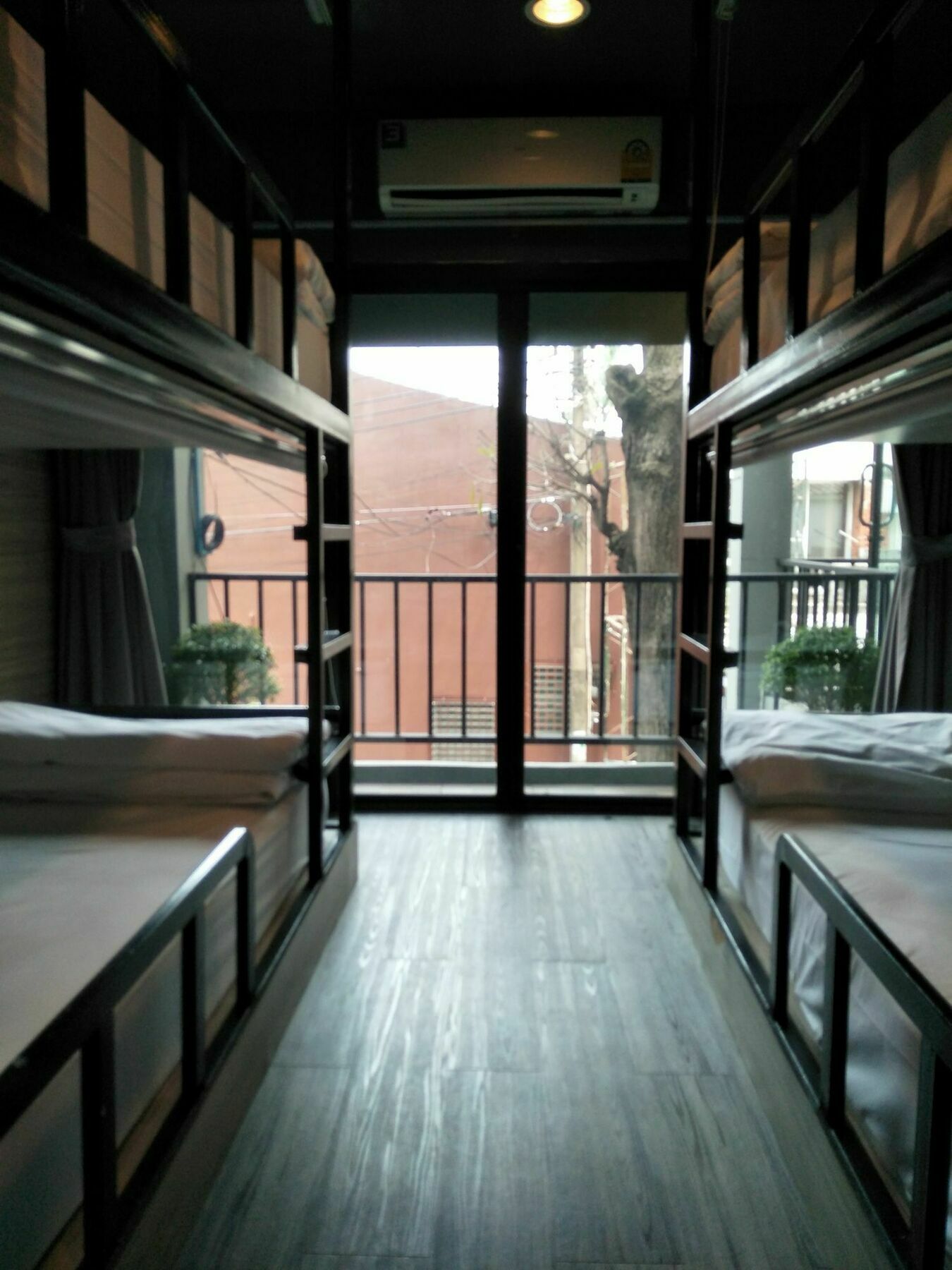 Badu Sukhumvit Dormitory Bangkok Extérieur photo